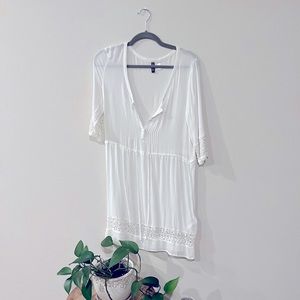 White beach cover short sleeve.